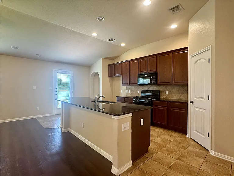 2112 Craig Patrick Way — Photo 11
