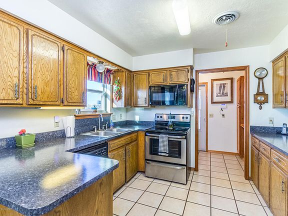 5th image of 801 Byrd Dr