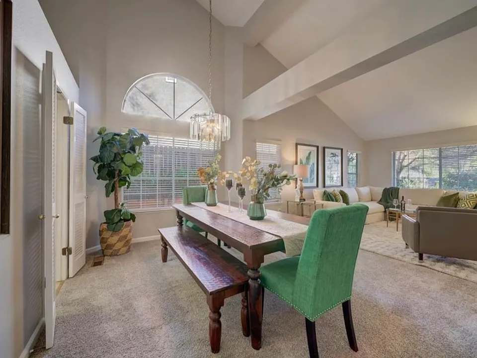 3309 Colonial Ct