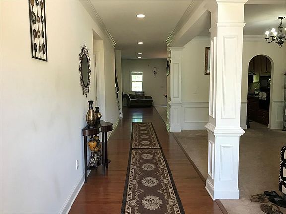 3rd image of 5800 Stow Dr