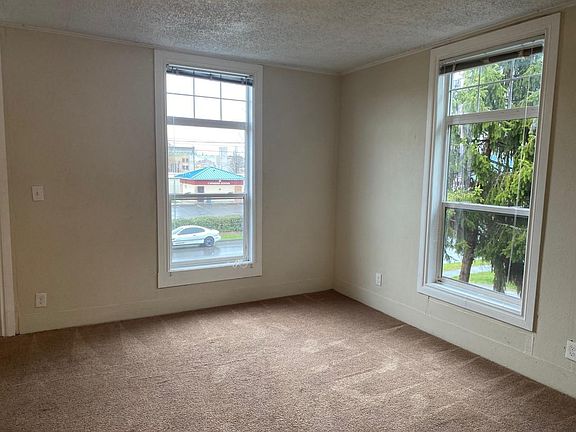 5th image of 216 N Gold St APT 3