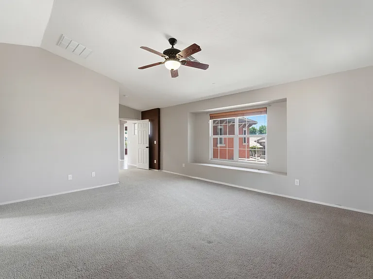 3446 E Fairview St — Photo 39