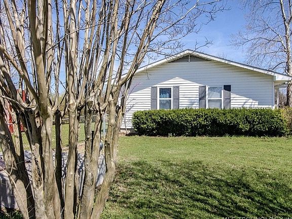 2nd image of 224 Edwards Ln