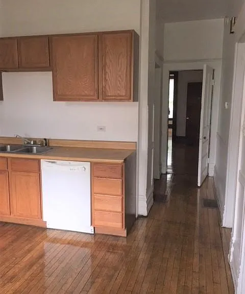 1116 W Wellington Ave #1 — Photo 11