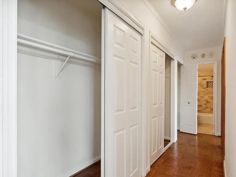 10500 Rockville Pike #1120 — Photo 11