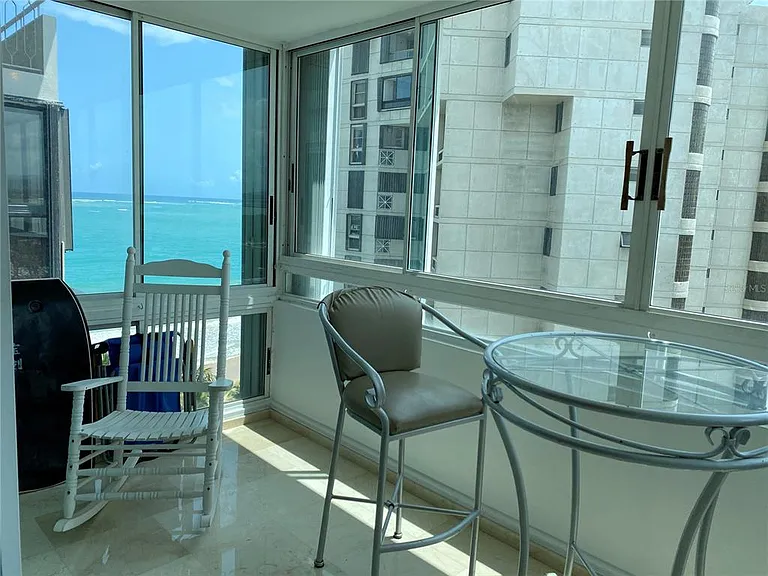 Park Plaza 4429 Ave Isla Verde #12 — Photo 12