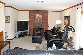 2nd image of 1736 Country Oaks Ln