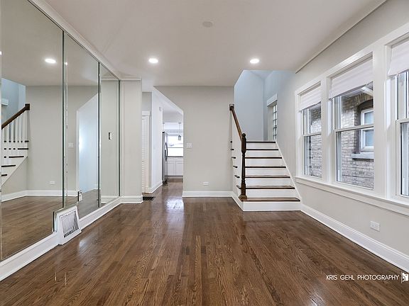 5th image of 1111 S Mayfield Ave