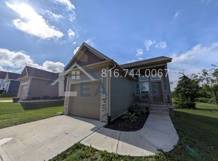 1004 Willow Ln, Pleasant Hill, MO 64080