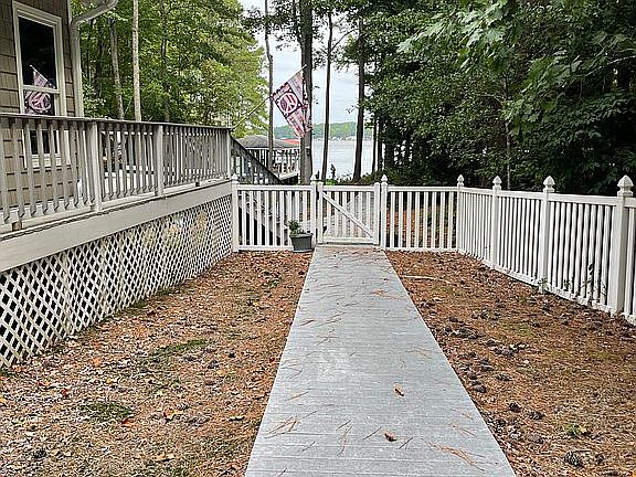 2nd image of 239 Starboard Ln
