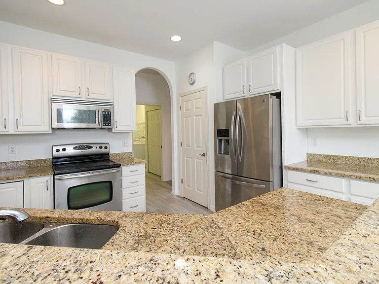 3927 Aurora Ct — Photo 9