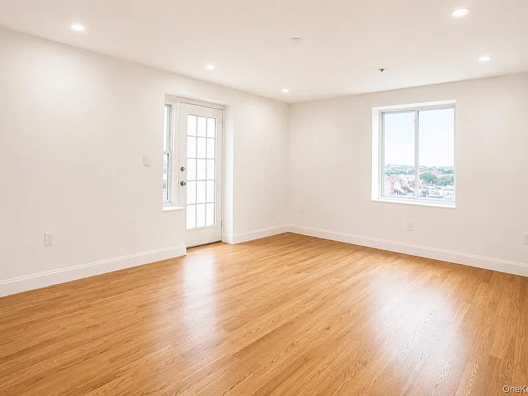 10 Franklin Blvd #412 — Photo 9