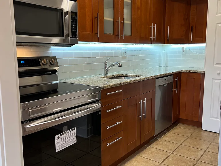260 Arbour Ct — Photo 8