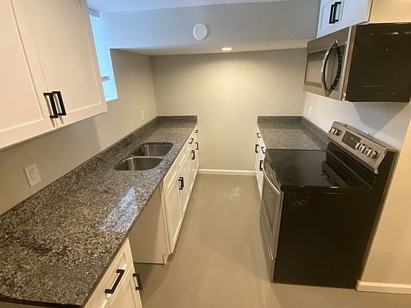 3rd image of 431 Kensington Ct APT H