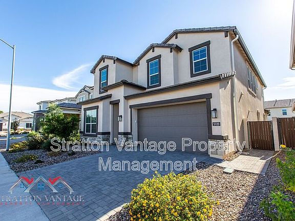 4th image of 5123 E Village Dr