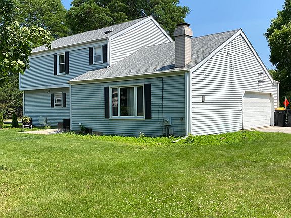 2nd image of 6038 W Silver Brook Ln