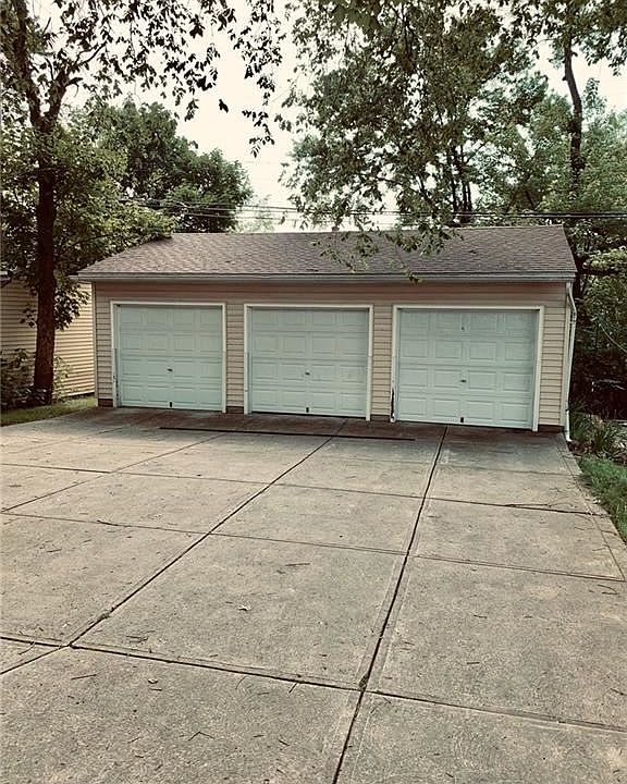 2nd image of 2206 Bellfield Ave