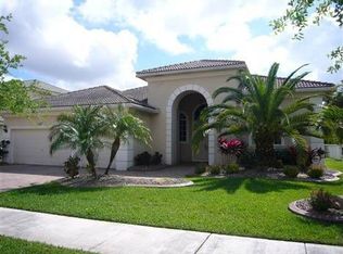 6166 SW 191st Ave, Fort Lauderdale, FL 33332