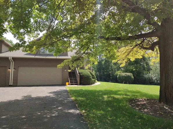 5321 Sand Piper Pl, Loves Park, IL 61111