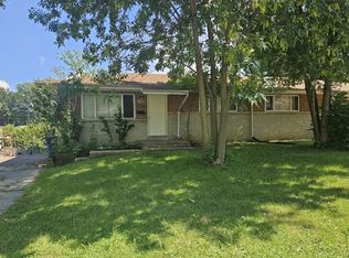 1116 Chargene St, Saint Charles, MO 63301
