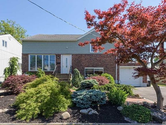 2nd image of 83 Thompson Ave