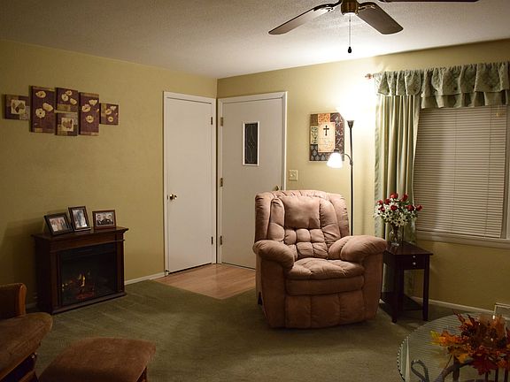 3rd image of 1815 Stoddard St