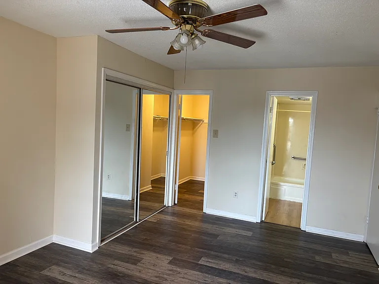 2500 Houma Blvd #303 — Photo 3