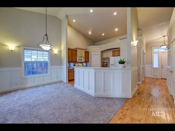 5th image of 2921 E Pine Hollow Ln