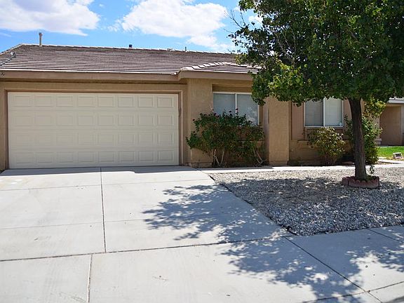 3rd image of 15201 Melody Ln