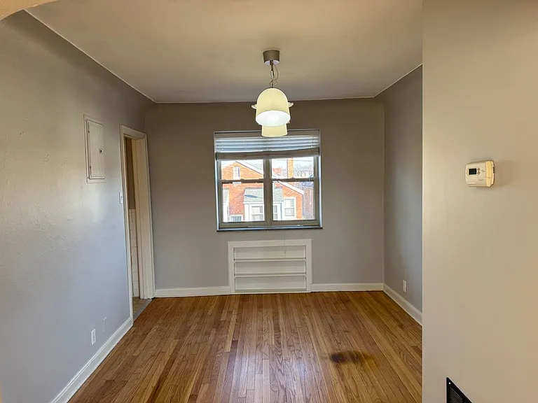 5835-45 Lindenwood Avenue — Photo 4
