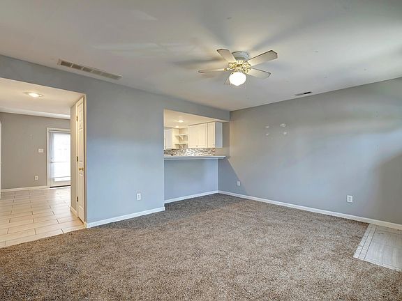 5th image of 3429 S Oaklawn Cir