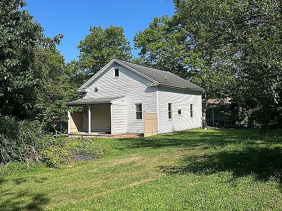 2nd image of 557 S River Rd