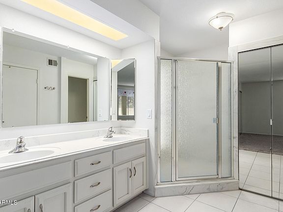 4th image of 4009 W VOLTAIRE Avenue