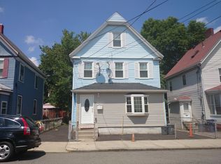 49 Round Hill St, Jamaica Plain, MA 02130