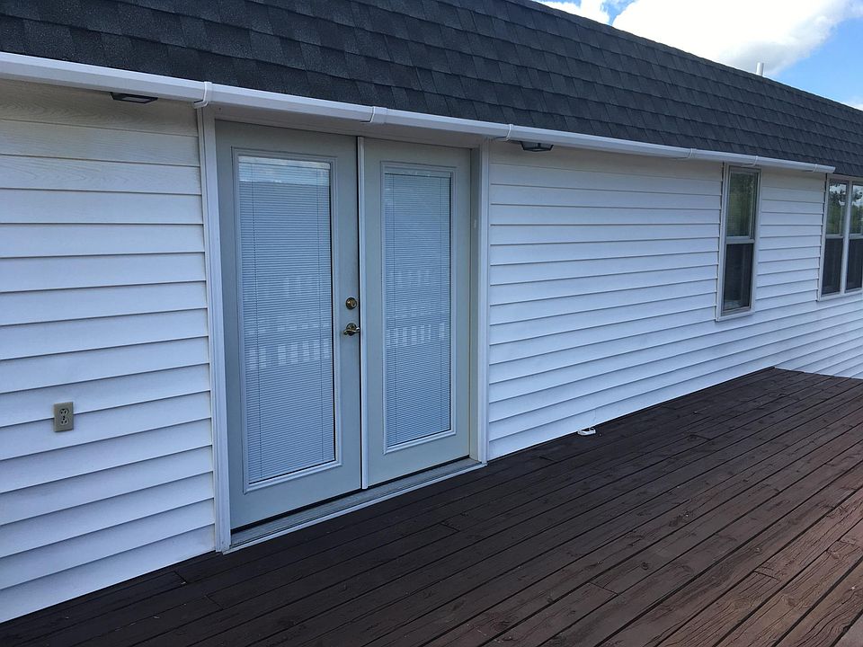 Entrance/Deck