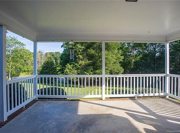 3rd image of 1329 Long Creek Dr