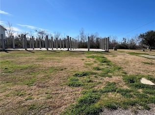 3886 Privateer Blvd, Barataria, LA 70036