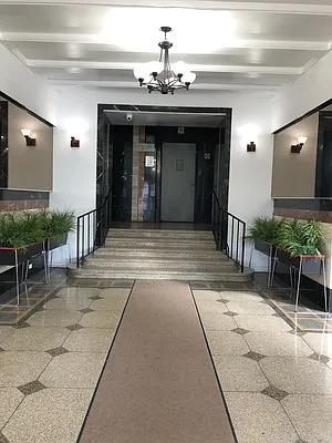 Rented by Compass | media 10