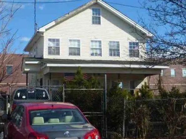 133-29 Amber St, Howard Beach, NY 11414