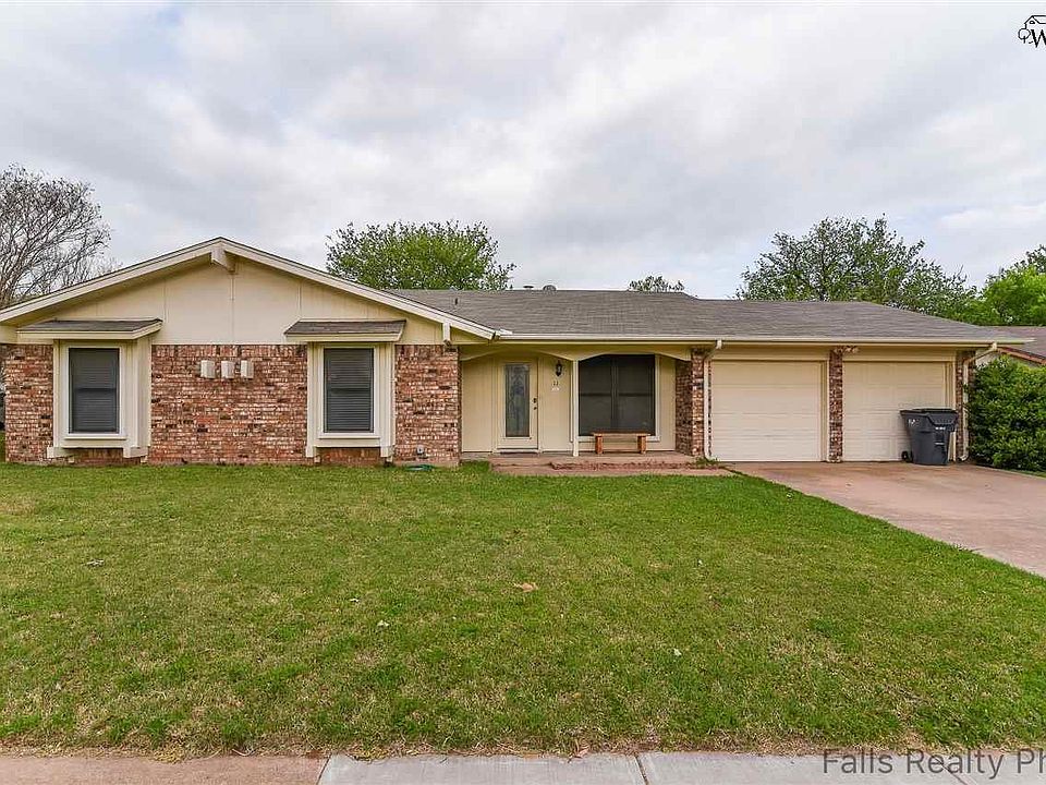 1st image of 11 Carswell Cir