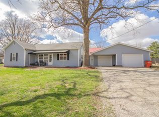 220 E North St, Bethany, IL 61914