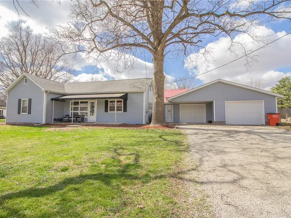 220 E North St, Bethany, IL 61914