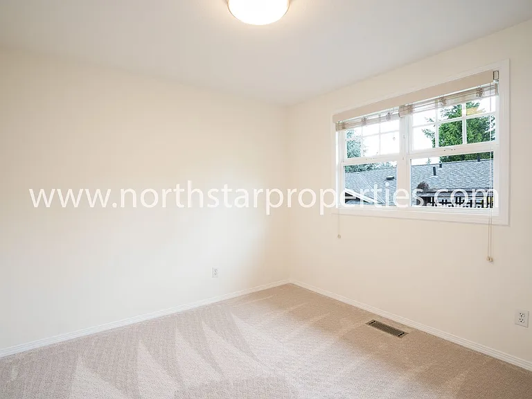 3540 SW Falcon St — Photo 21