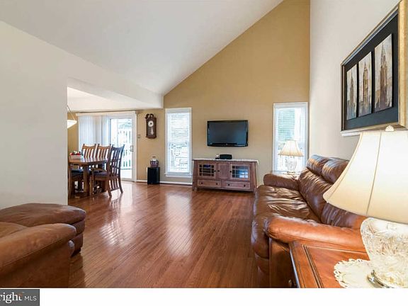 4th image of 1512 Clifford Cir