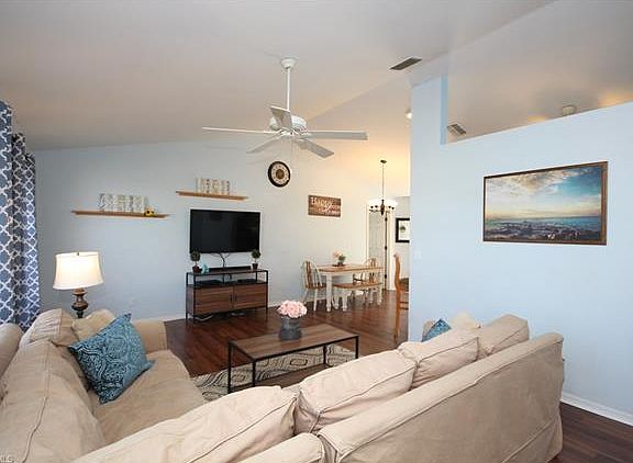 3rd image of 2626 SW 2nd Ave