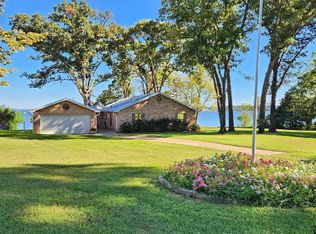 22135 Bluewater Rd, Chandler, TX 75758