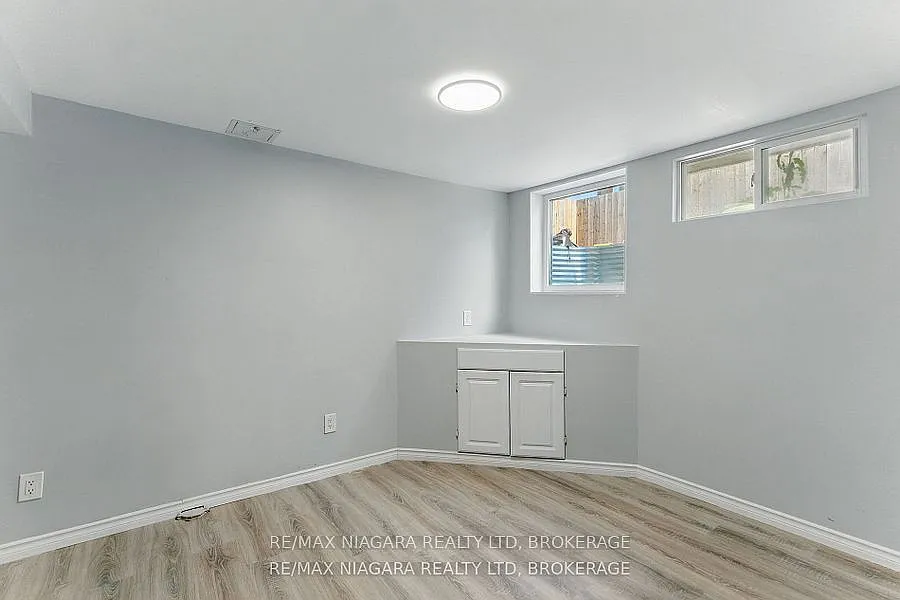 2 bed, $1,400 — Photo 4