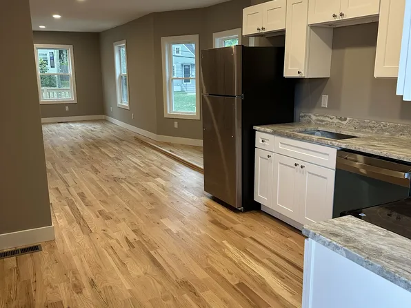 191-193 Oak St #1, Manchester, CT 06040