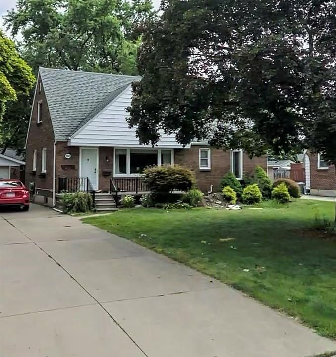 1st image of 3002 Radisson Ave