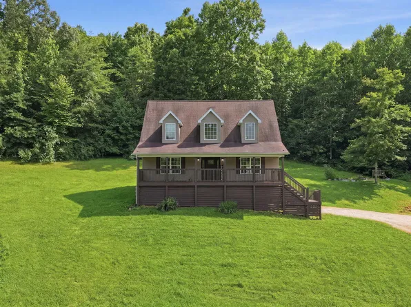 555 New Clear Branch Rd, Rocky Top, TN 37769